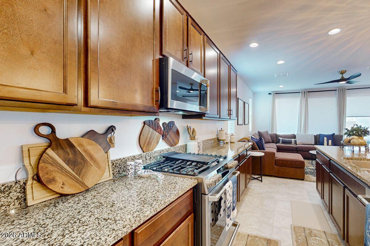 18068 West Amber Ridge Way Goodyear, AZ 85338 - Photo 10 of 30 image_173562298