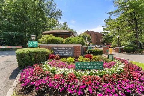 $550,000 | 18 Bronxville Glen Drive, Unit 312, Bronxville, NY 10708