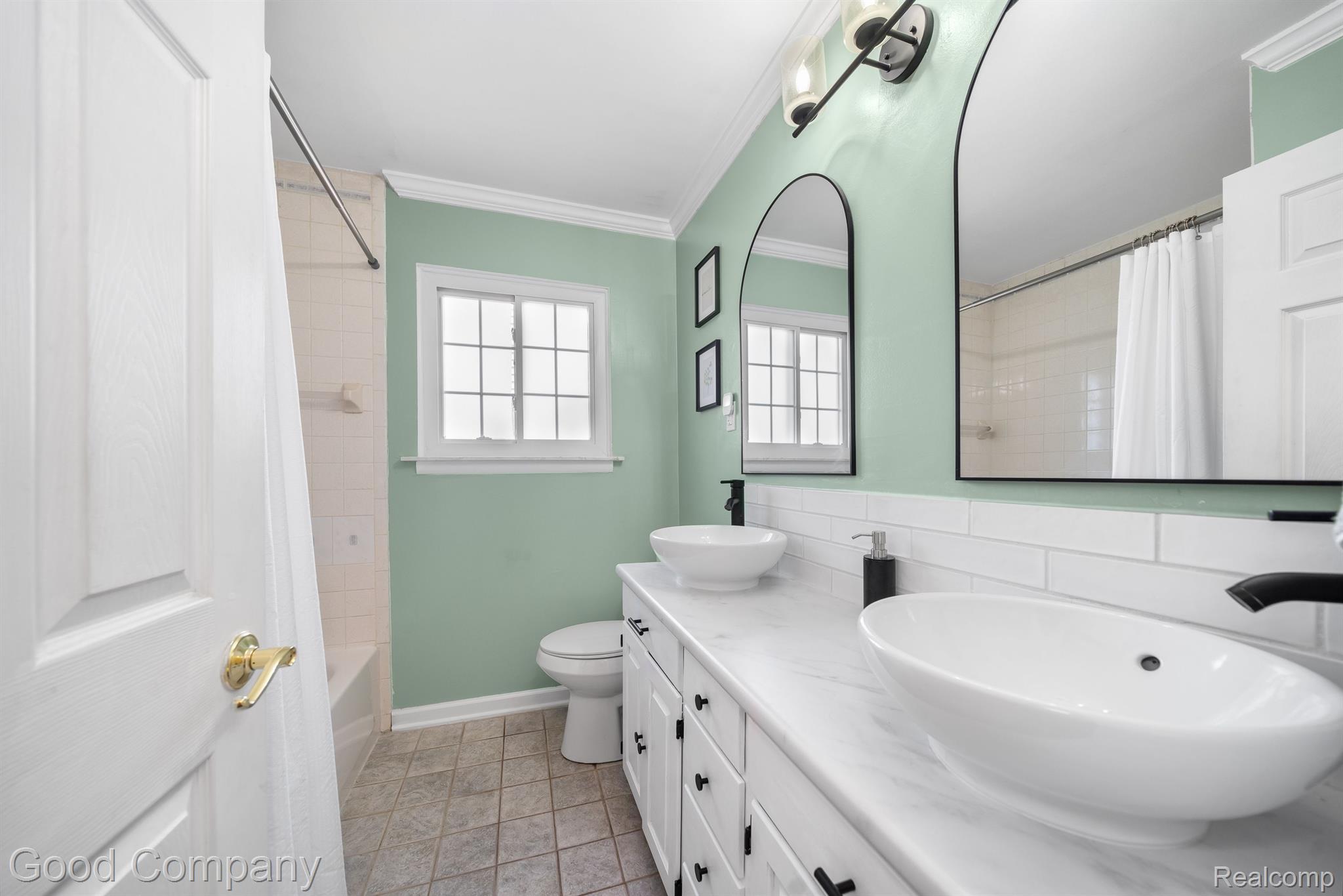 14418 Merriman Road Livonia, MI 48154 - Photo 12 of 26 Redone Main Bathroom