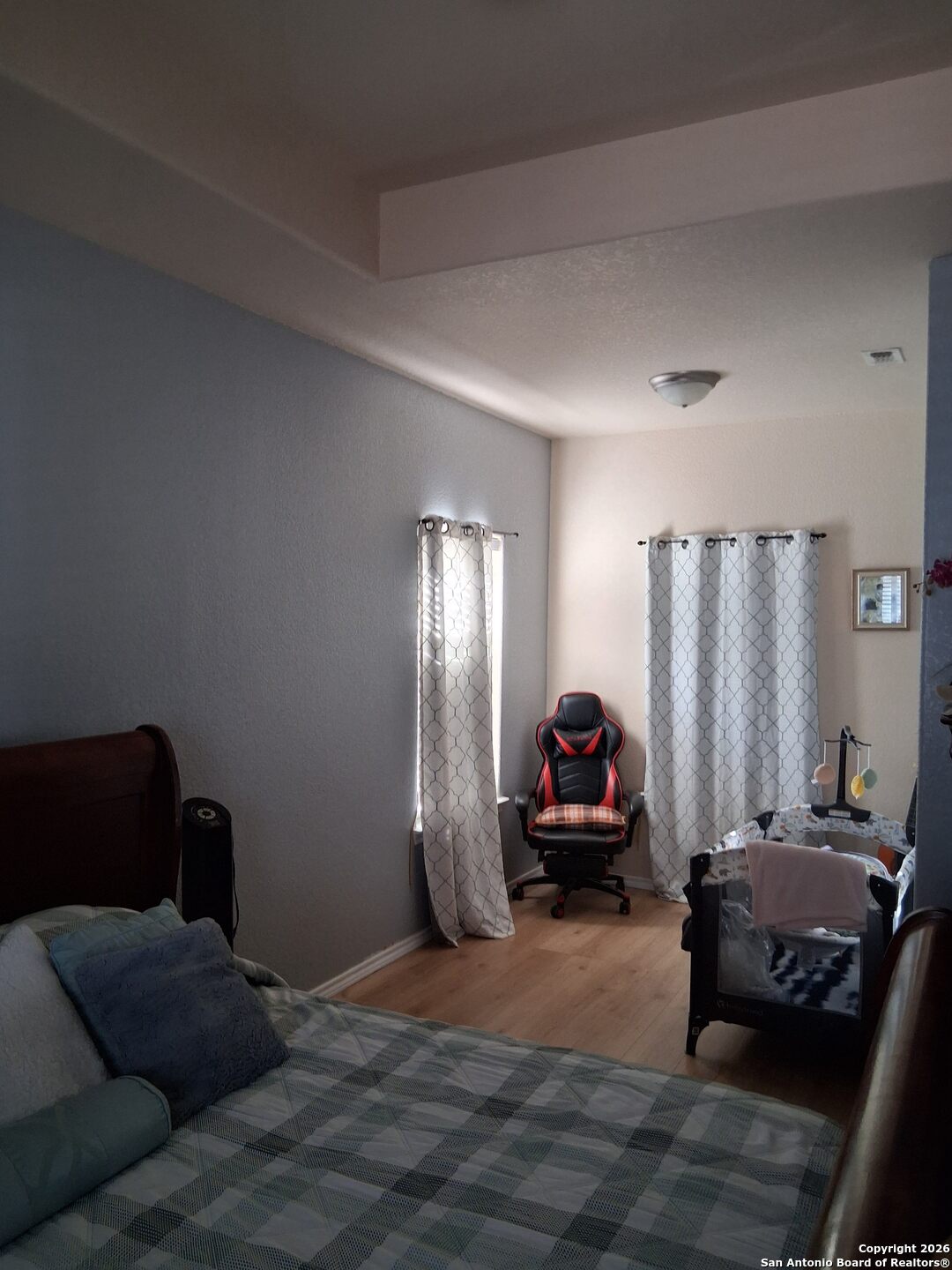 7061 Devonshire Drive Spring Branch, TX 78070 - Photo 28 of 52 a living room with furniture and a lamp