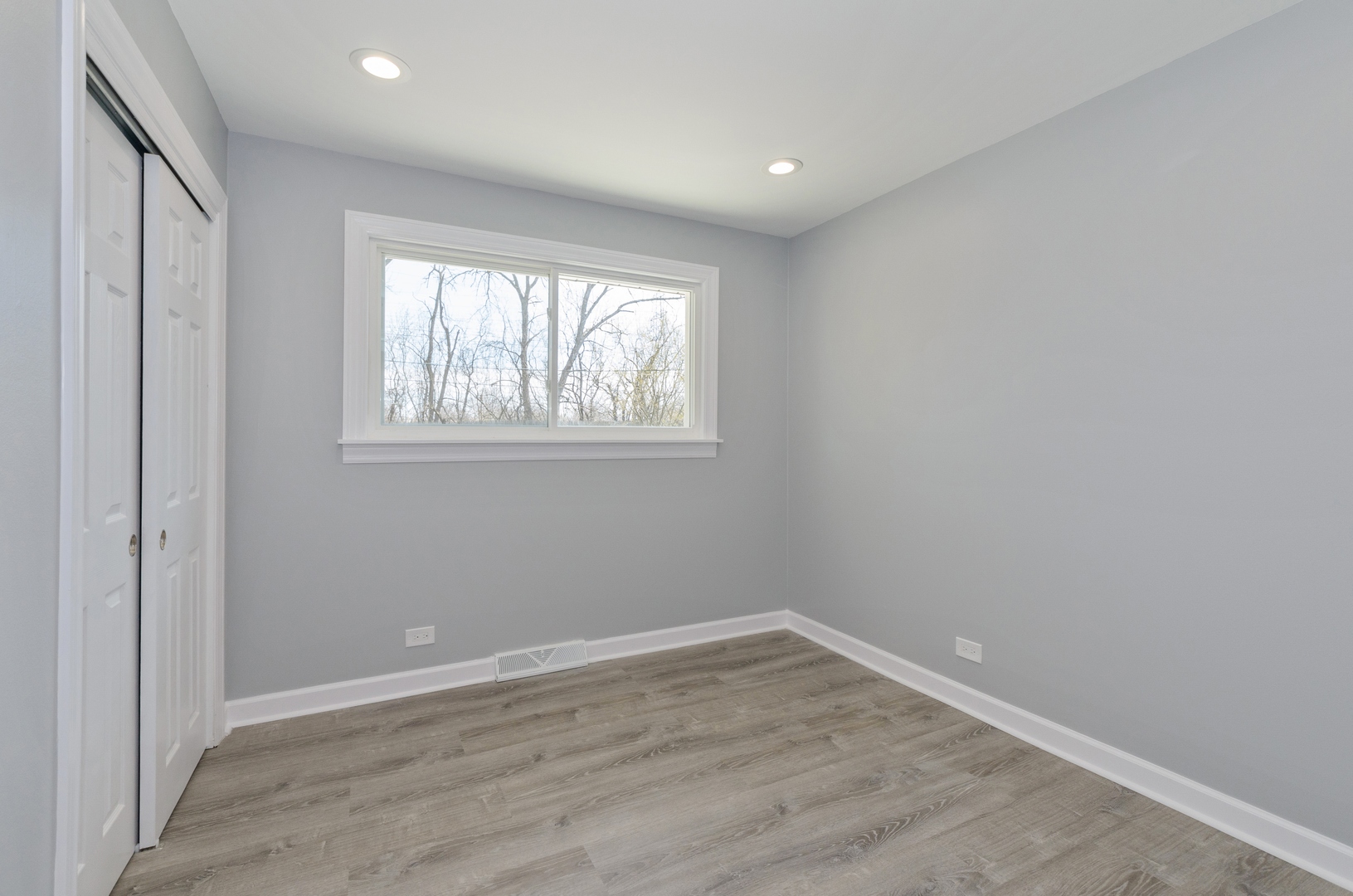 827 Barberry Road Highland Park, IL 60035 - Photo 6 of 13