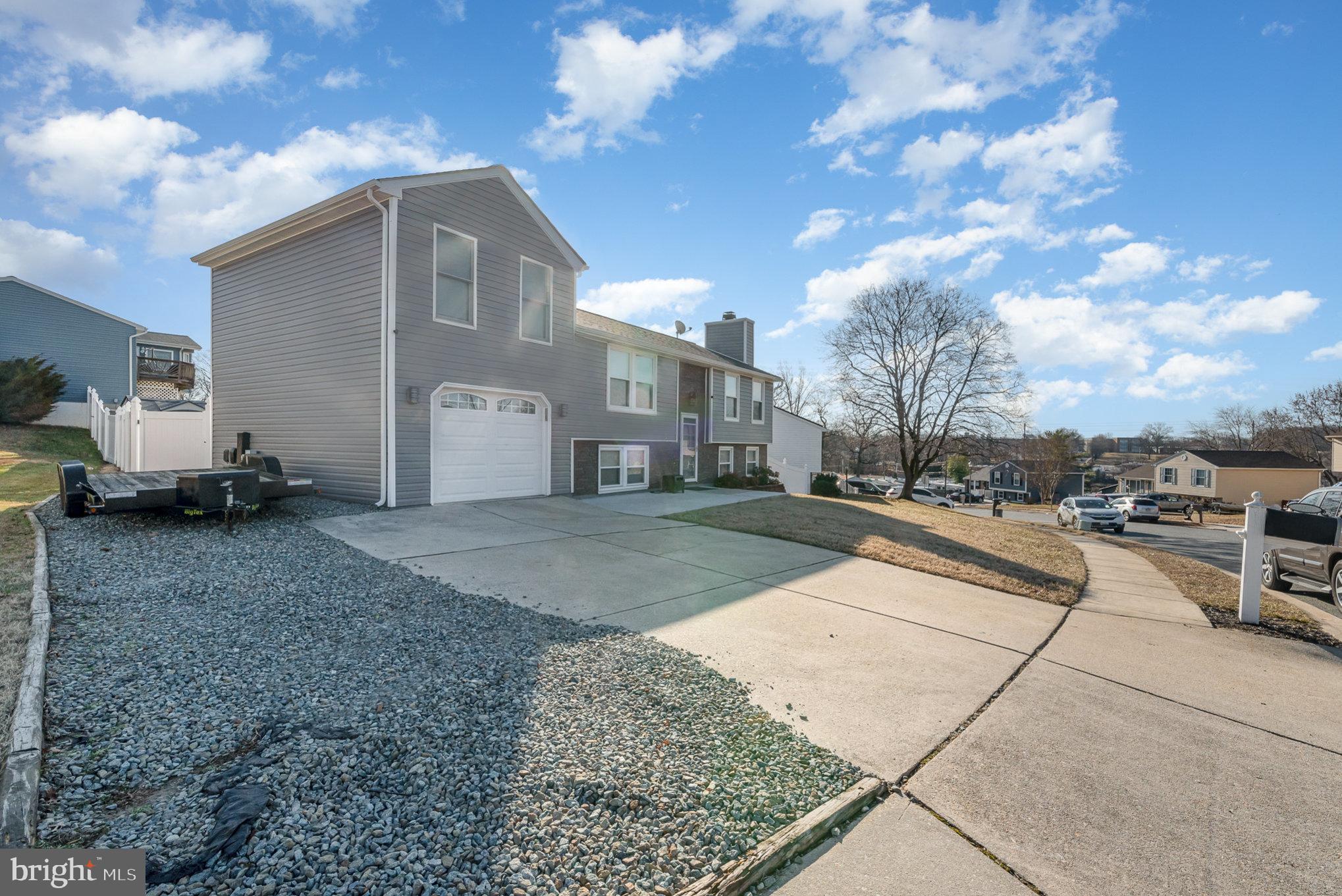 105 Sandhill Road Essex, MD 21221 - Photo 3 of 39 Left Side