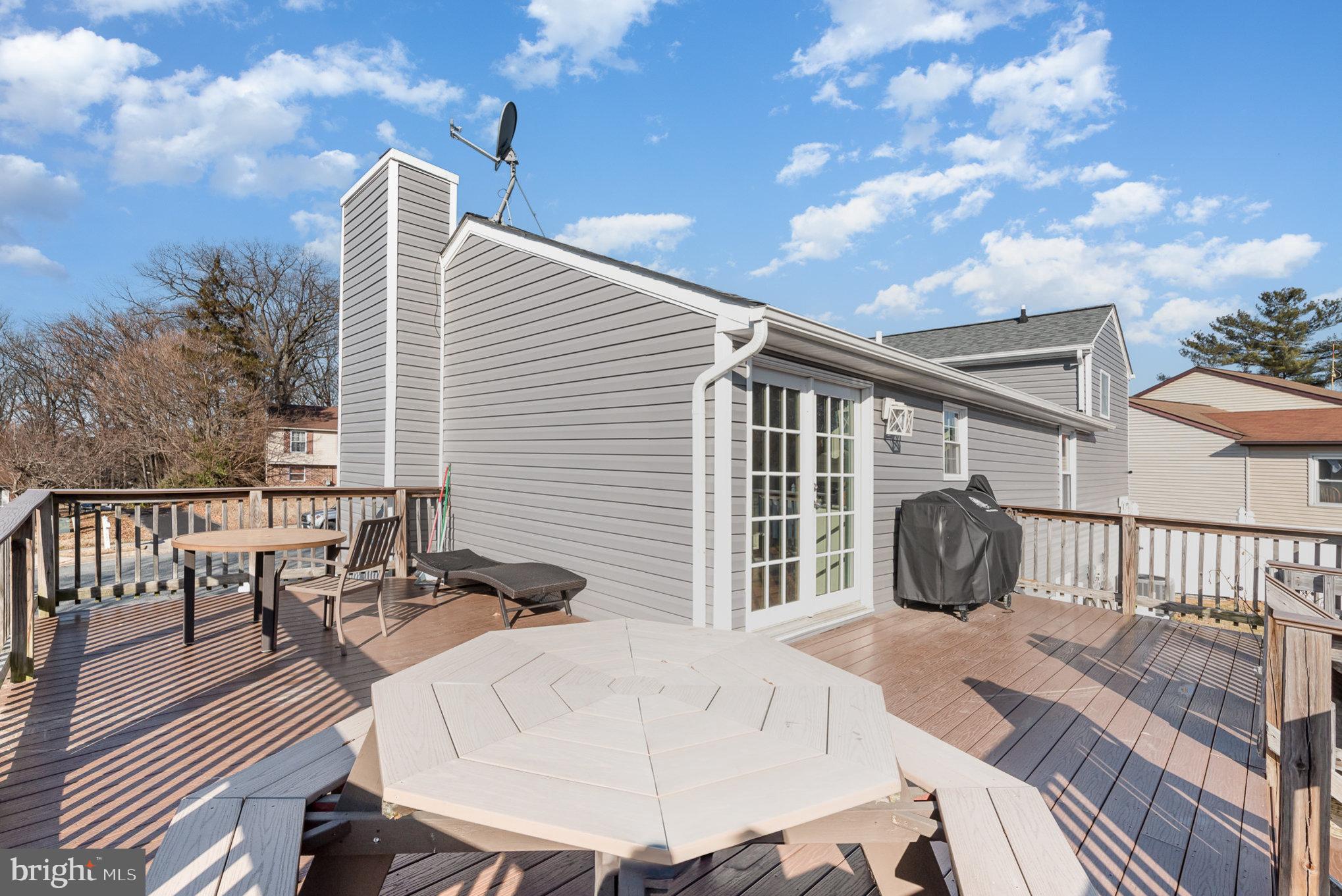 105 Sandhill Road Essex, MD 21221 - Photo 5 of 39 Wrap Around Deck