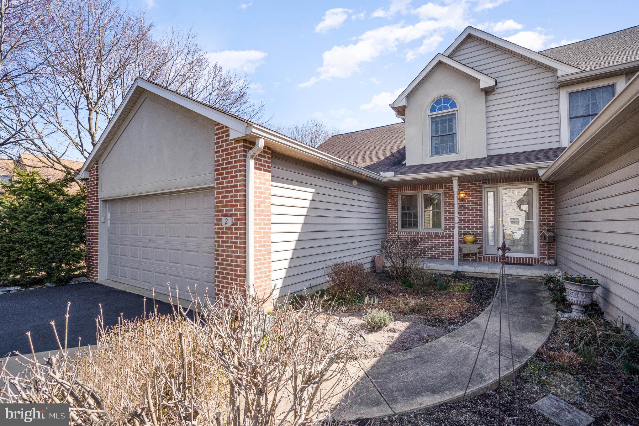 2 Cardiff Court Lititz, PA 17543 - Photo 2 of 31