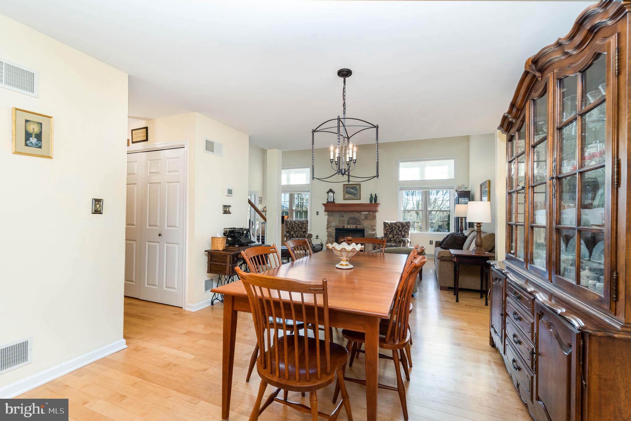 2 Cardiff Court Lititz, PA 17543 - Photo 3 of 31