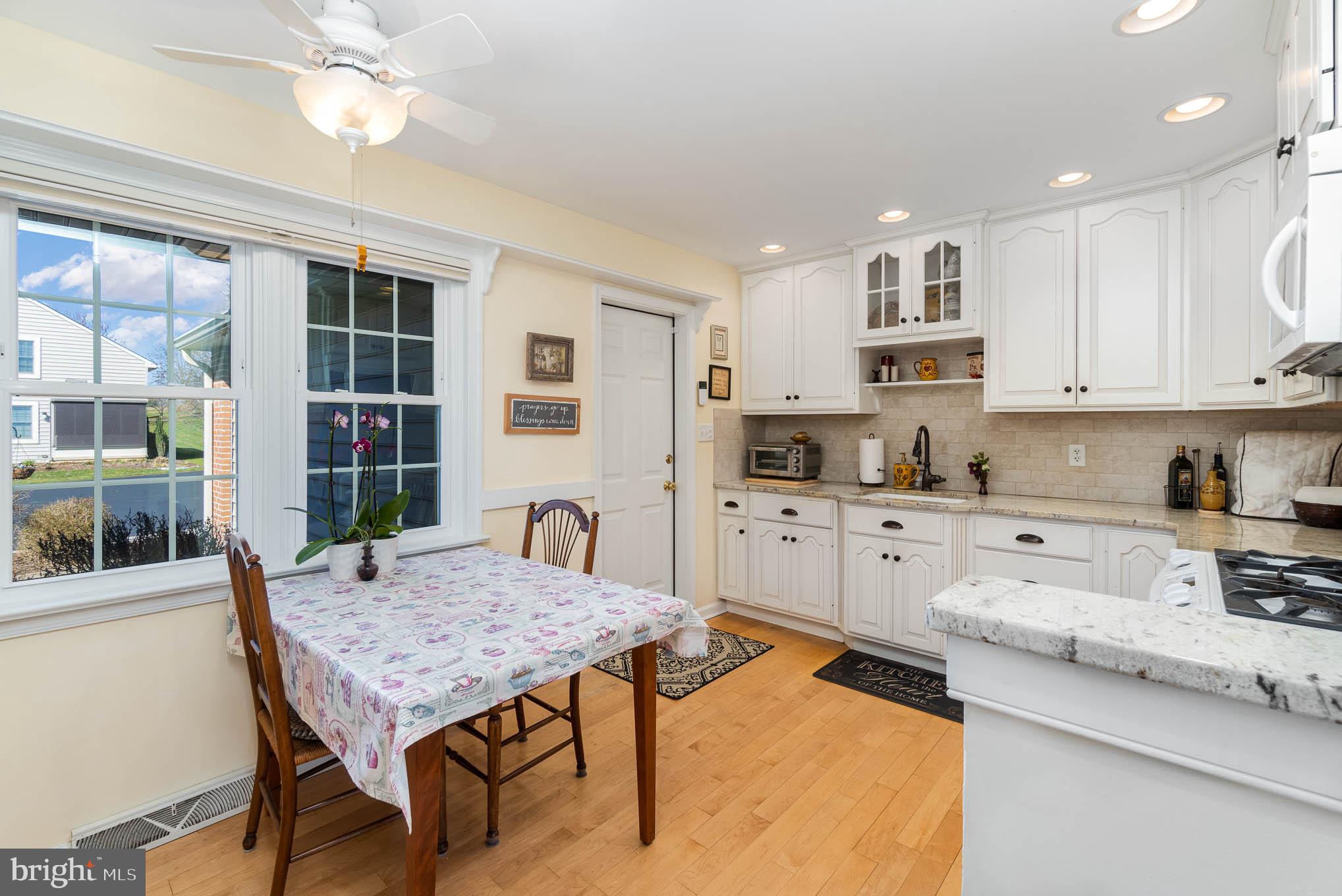 2 Cardiff Court Lititz, PA 17543 - Photo 5 of 31