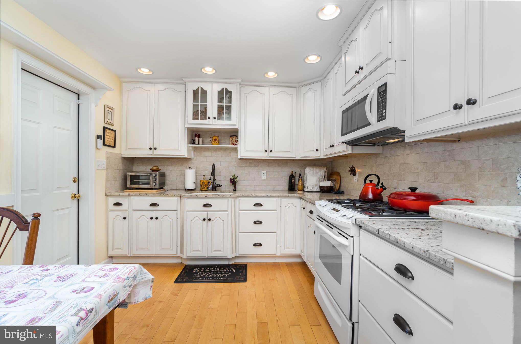 2 Cardiff Court Lititz, PA 17543 - Photo 6 of 31