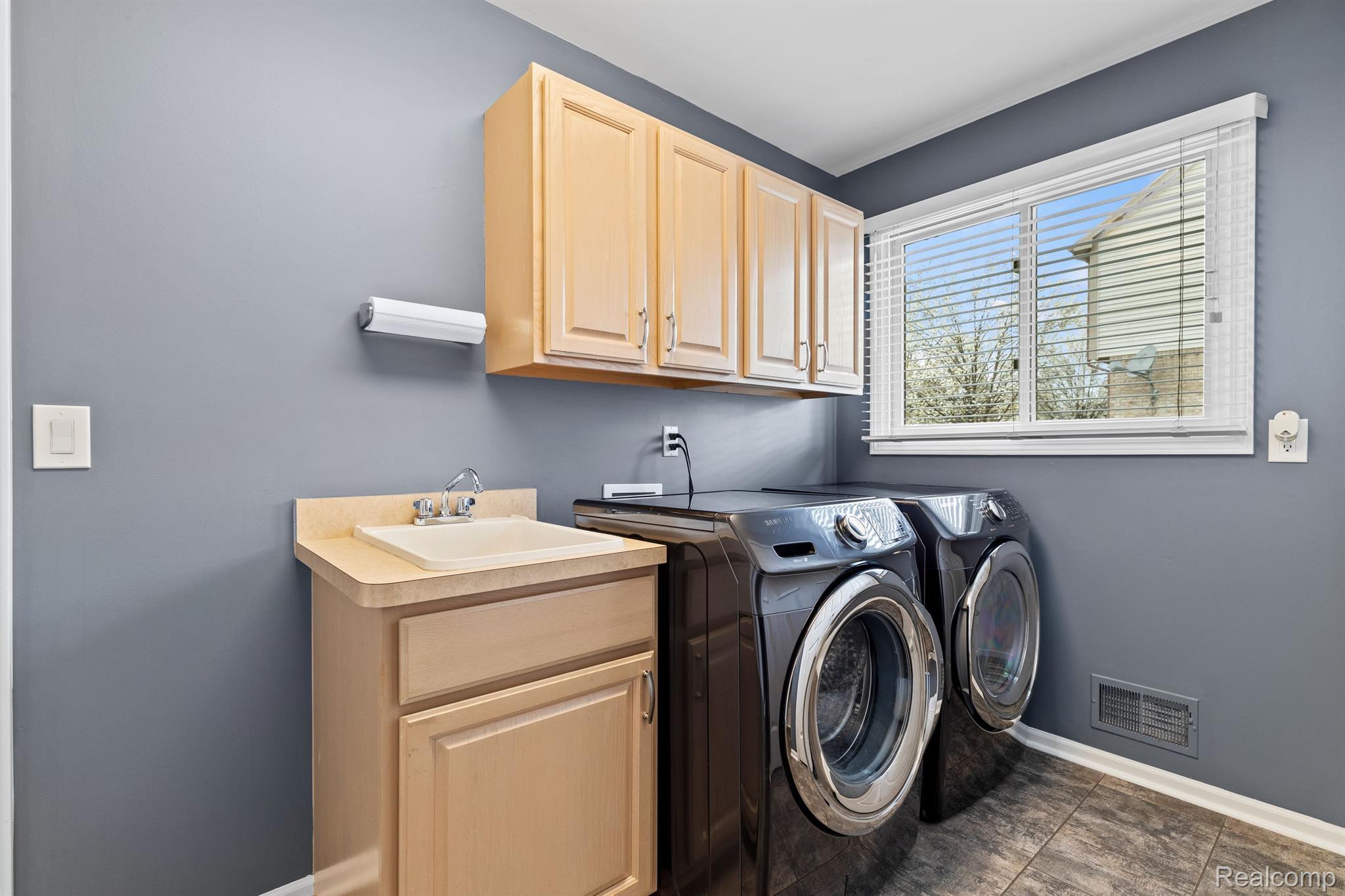 7029 Poppleton Road Canton, MI 48187 - Photo 18 of 42 Gallery Image 18