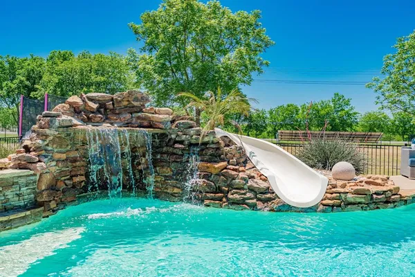 $759,000 | 12176 Livingston Way, Talty, TX 75126
