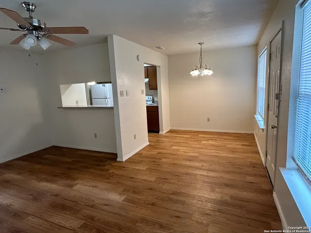 $1,175 | 14526 Waddesdon Bluff, San Antonio, TX 78233