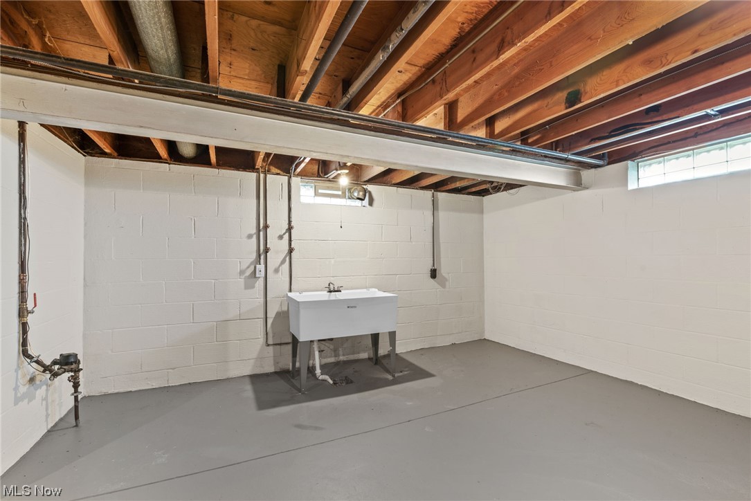 7413 Ward Road Cleveland, OH 44134 - Photo 26 of 33 Gallery Image 26