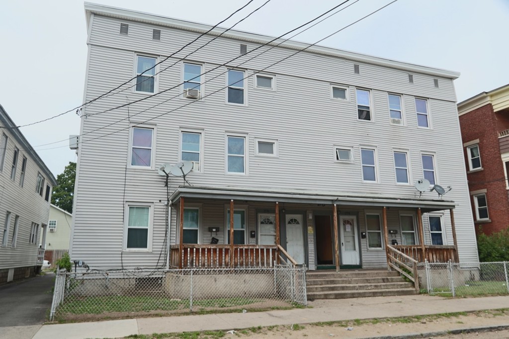 276-278 Centre Street Springfield, MA 01151 - Photo 1 of 21 a front view of a house