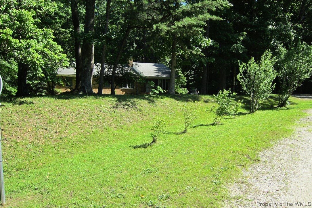 10033 Indian Road Gloucester, VA 23061 - Photo 4 of 22 Gallery Image 4