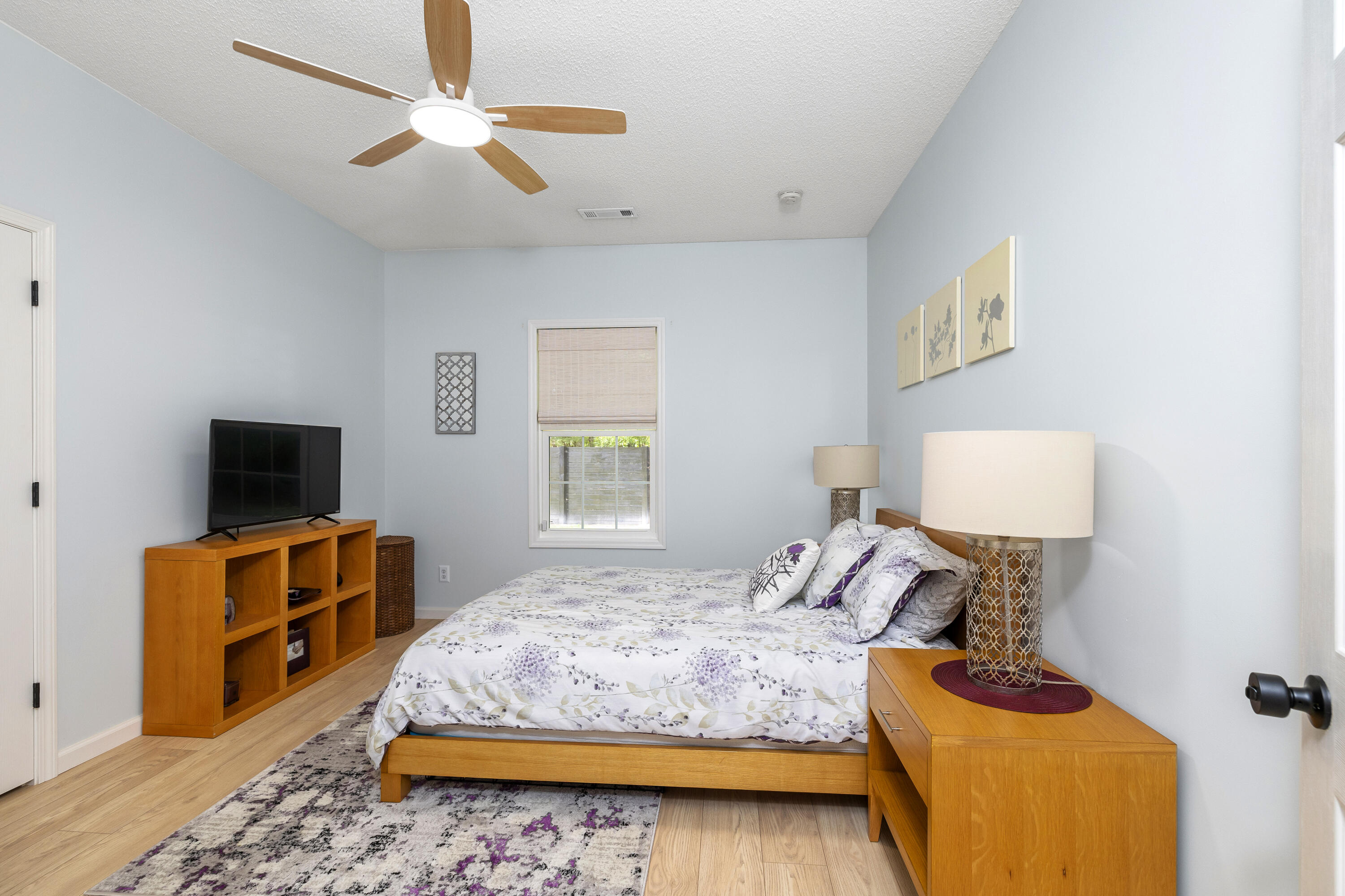 1090 Winding Pond Road Manning, SC 29102 - Photo 37 of 59 GUEST BEDROOM