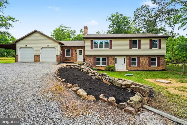 $574,900 | 371 Bobcat Road, Newville, PA 17241