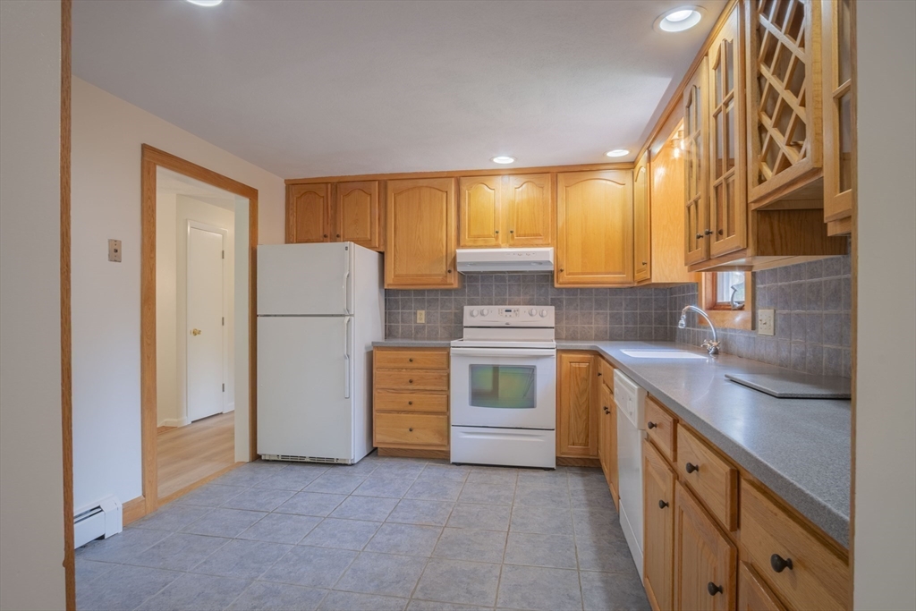 6 Marshall Road Beverly, MA 01915 - Photo 6 of 42 Gallery Image 6