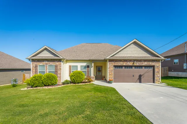 $329,500 | 351 Franklin Drive, Fort Oglethorpe, GA 30742