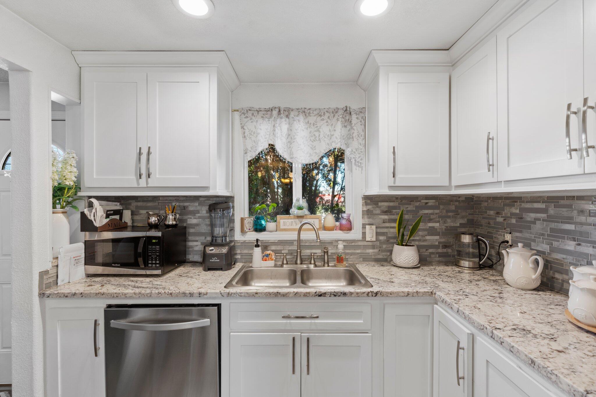 2020 Delta Waters Road Medford, OR 97504 - Photo 13 of 29 new hardwood cabinets