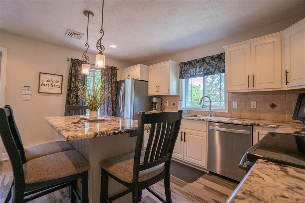 305 Scadding Street Taunton, MA 02780 - Photo 8 of 38
