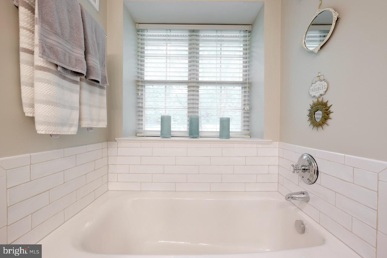 37 A Melrose Road, Unit A Princeton, NJ 08540 - Photo 16 of 25 Primary Bathroom