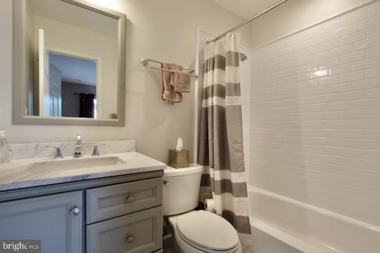 37 A Melrose Road, Unit A Princeton, NJ 08540 - Photo 20 of 25 Bedroom 2 with ensuite full bath