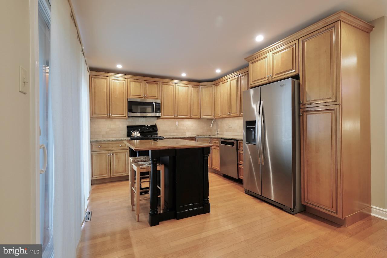 37 A Melrose Road, Unit A Princeton, NJ 08540 - Photo 6 of 25 Updated Kitchen w/ easy access to rear deck