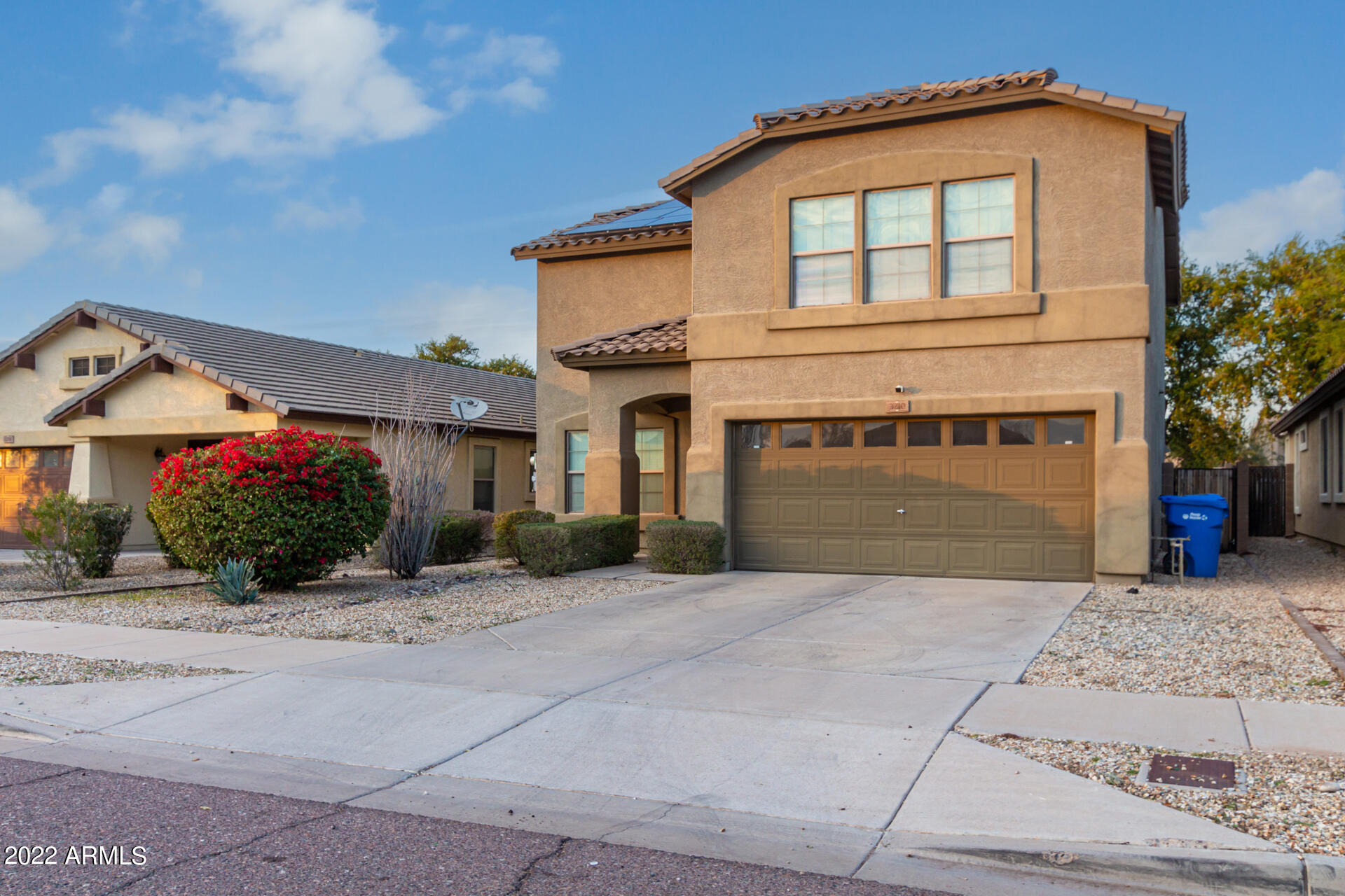 3210 West Alta Vista Road Phoenix, AZ 85041 - Photo 4 of 31 0007-07 - Alta Vista