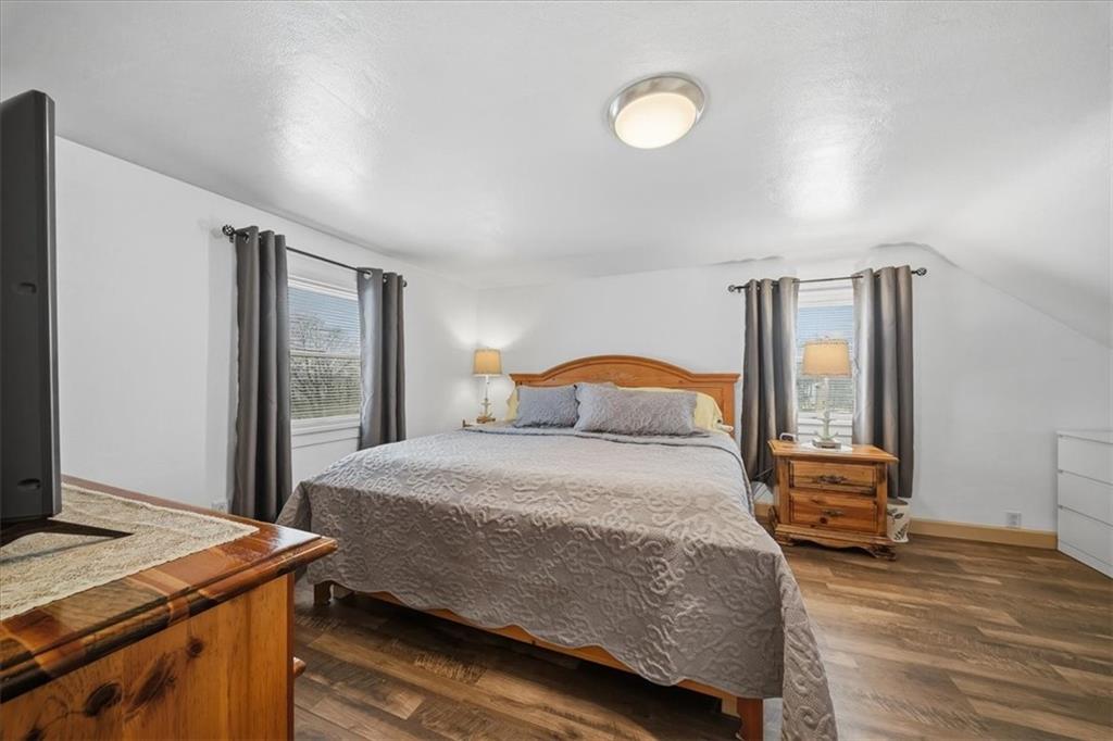 1400 Hamilton Road Pittsburgh, PA 15234 - Photo 22 of 36 a bedroom with a bed and a window