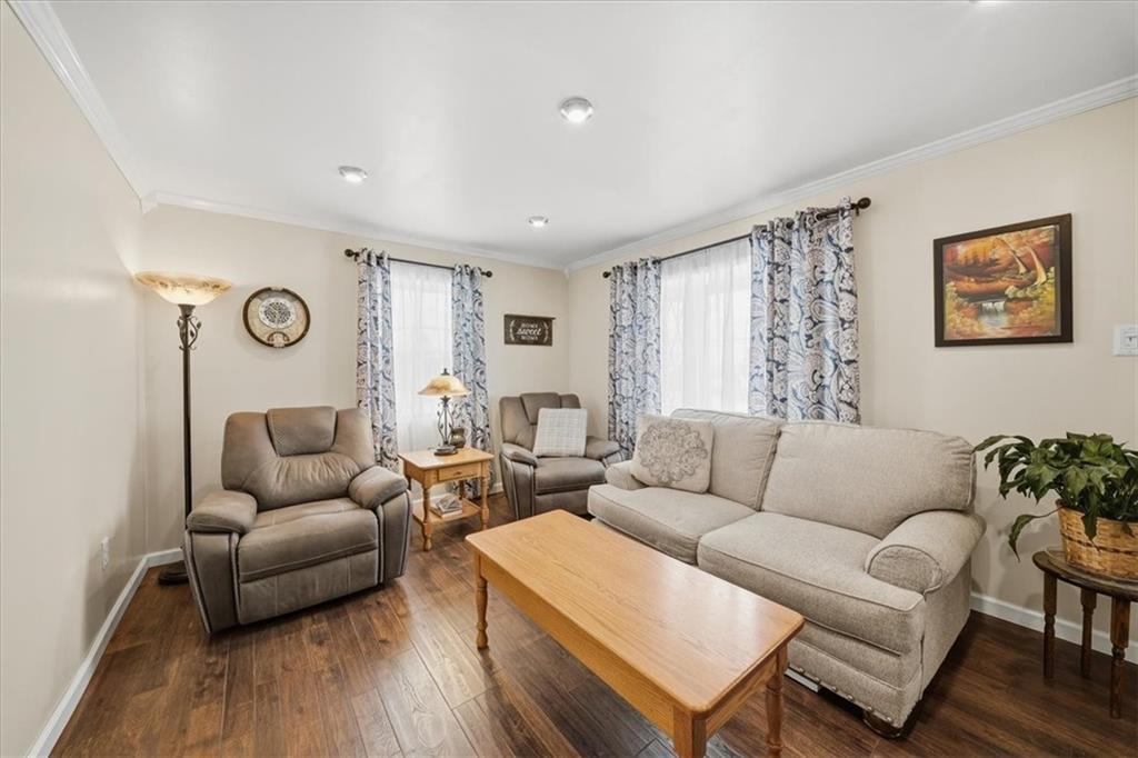 1400 Hamilton Road Pittsburgh, PA 15234 - Photo 7 of 36 a living room with furniture and wooden floor
