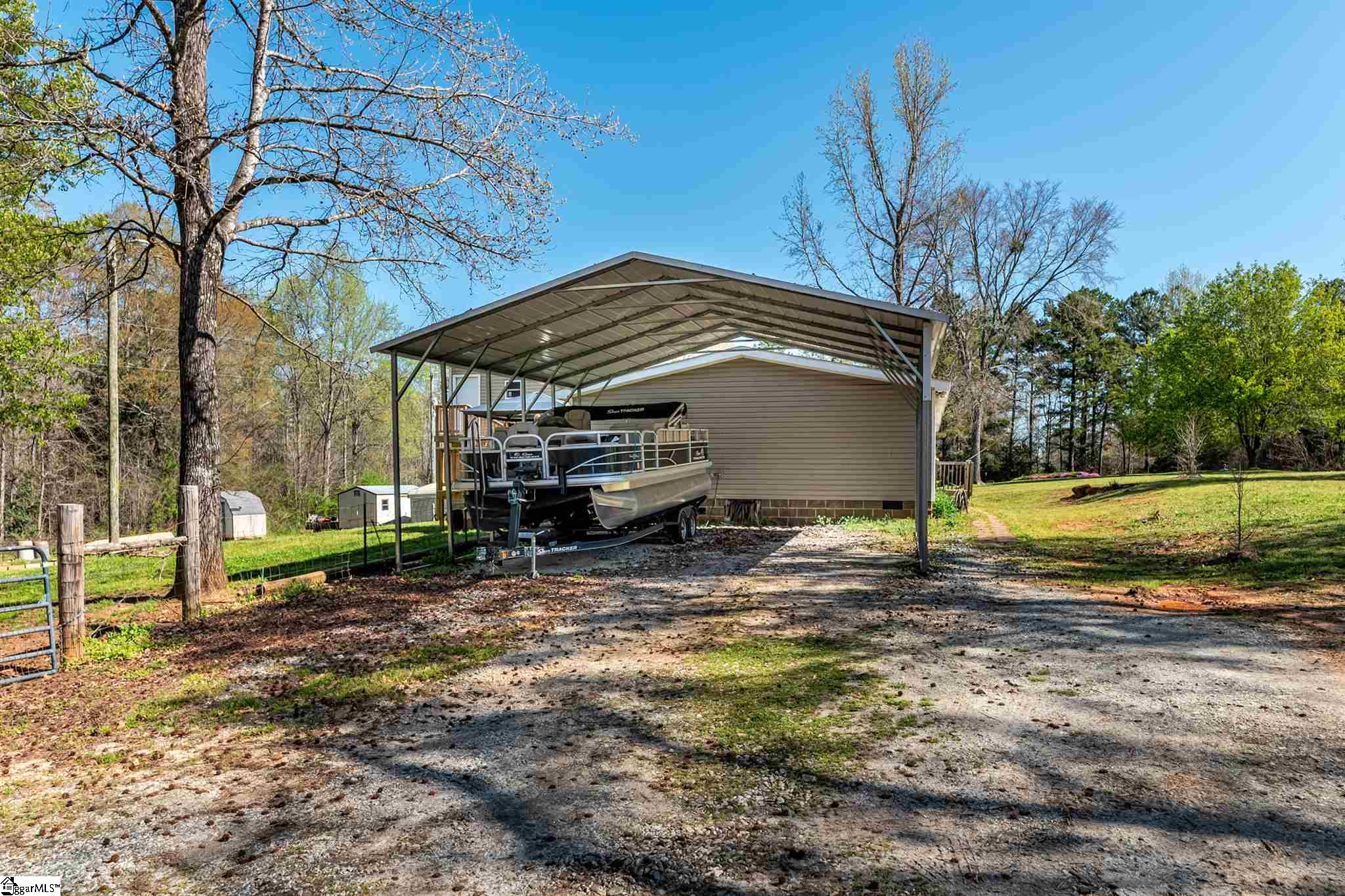 1361 Mt Carmel Road Gray Court, SC 29645 - Photo 3 of 36