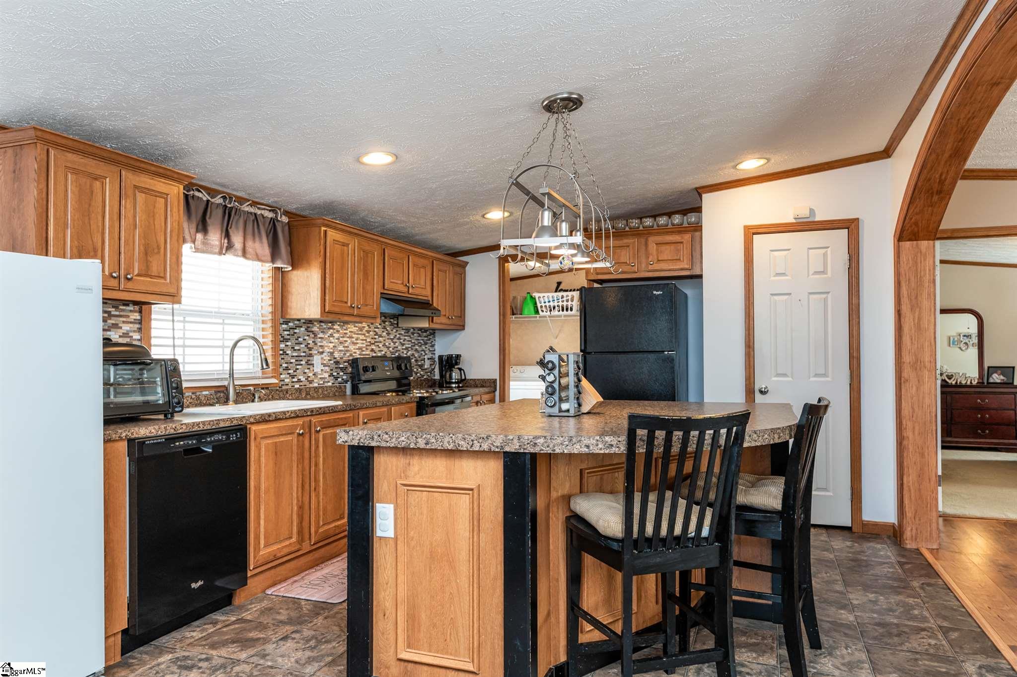 1361 Mt Carmel Road Gray Court, SC 29645 - Photo 9 of 36