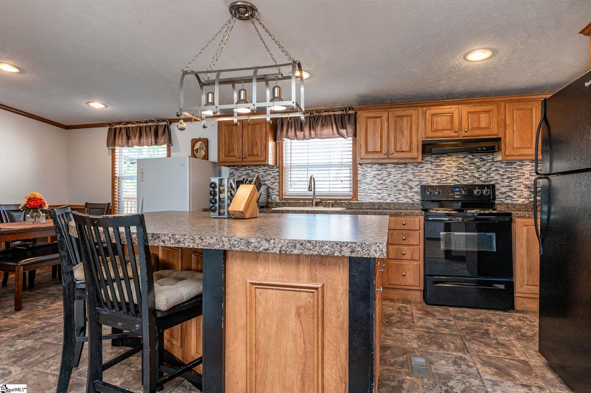 1361 Mt Carmel Road Gray Court, SC 29645 - Photo 10 of 36