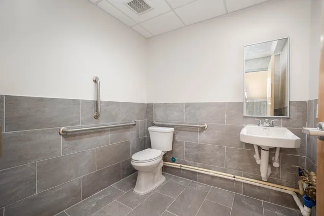 $3,200 | 5621 Departure Drive, Unit 101, Raleigh, NC 27616