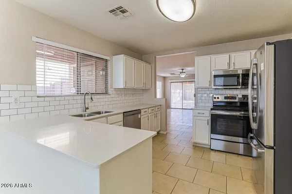 $1,895 | 2513 North 114th Avenue, Avondale, AZ 85392