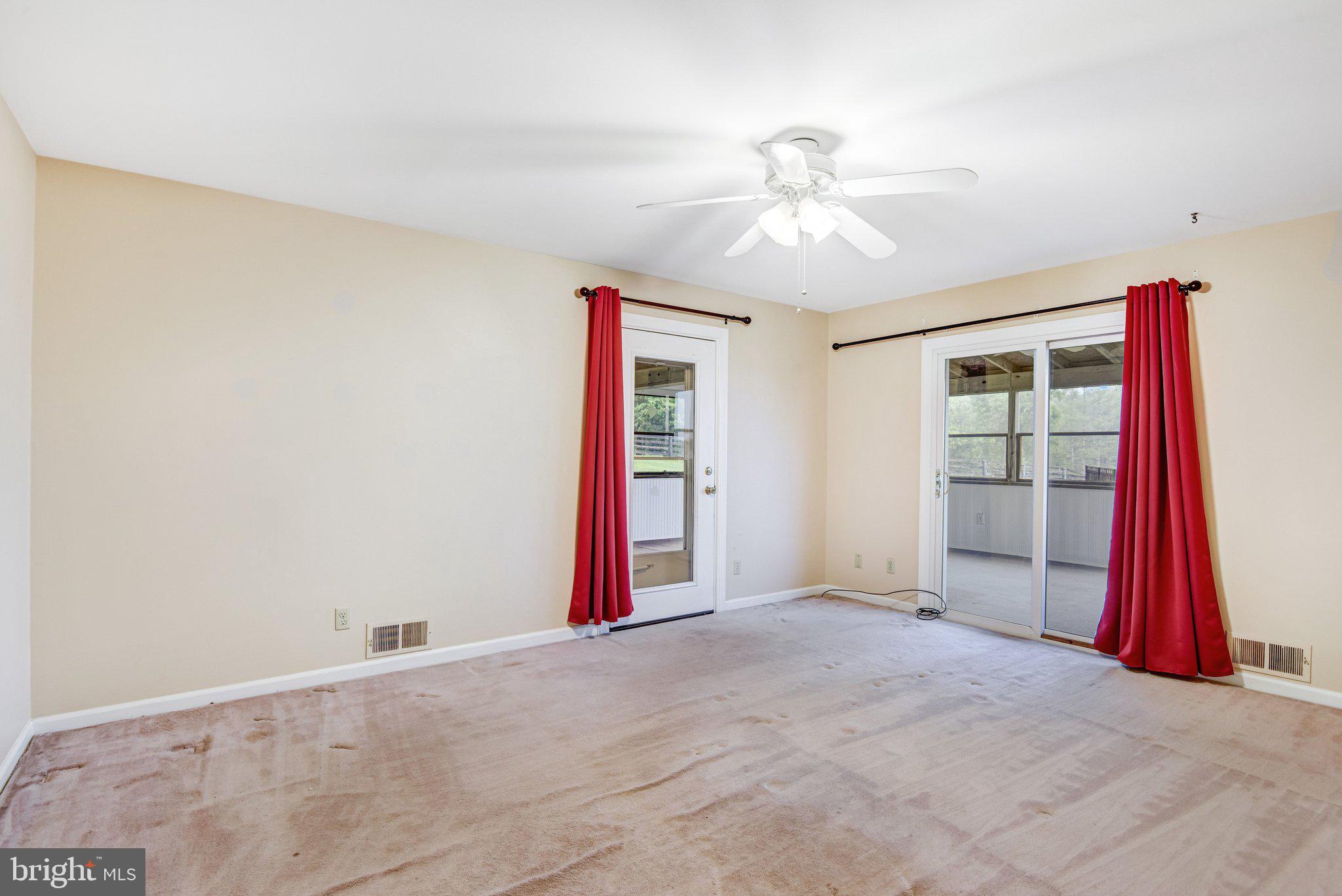 7961 Leeds Manor Road Marshall, VA 20115 - Photo 23 of 40 a view of an empty room with a window