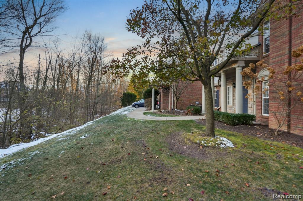 3577 Tremonte Circle Rochester, MI 48306 - Photo 3 of 42
