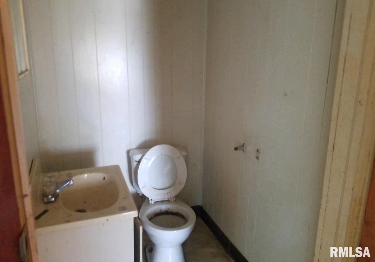 965 College Road Eldorado, IL 62930 - Photo 12 of 16 Gallery Image 12