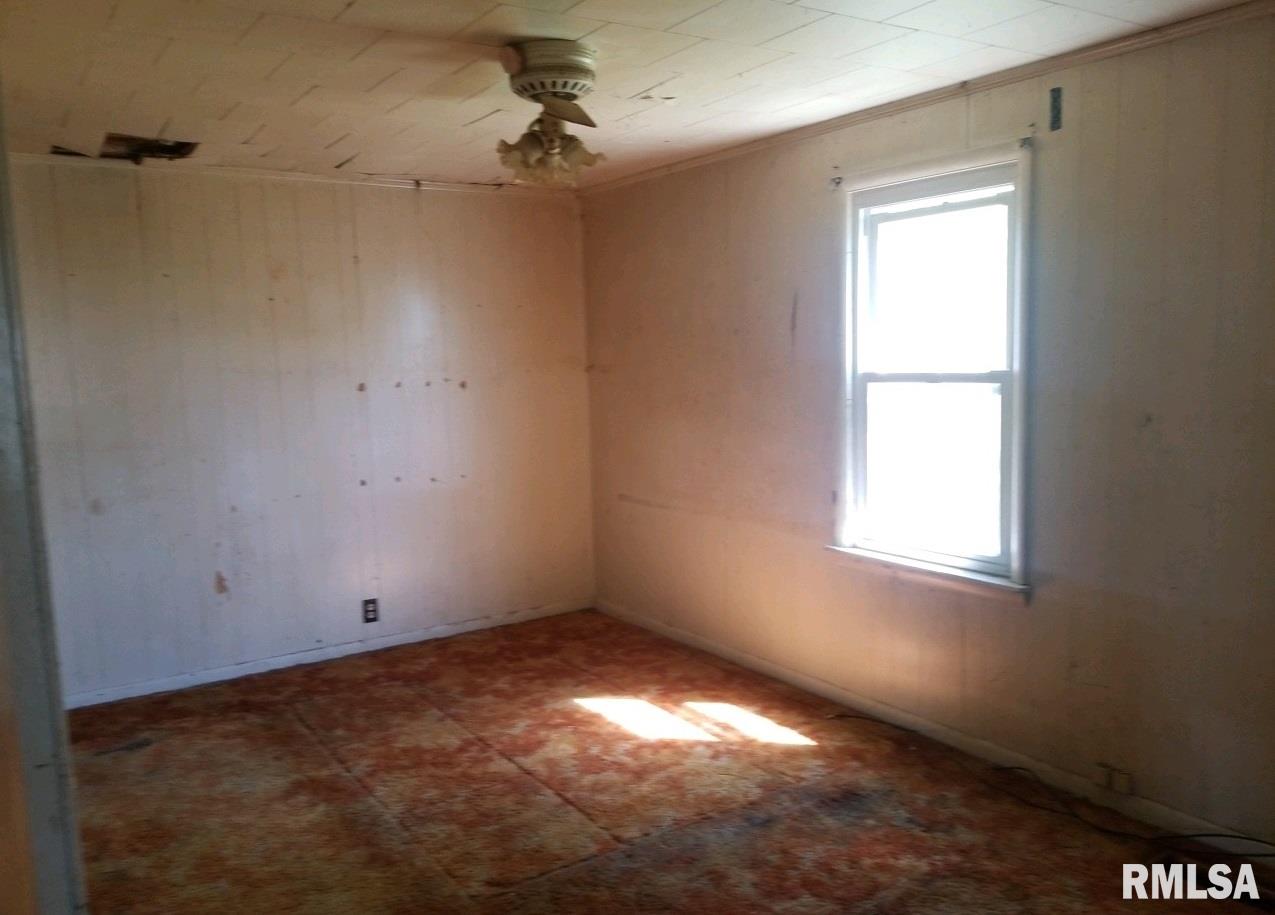 965 College Road Eldorado, IL 62930 - Photo 8 of 16 Gallery Image 8