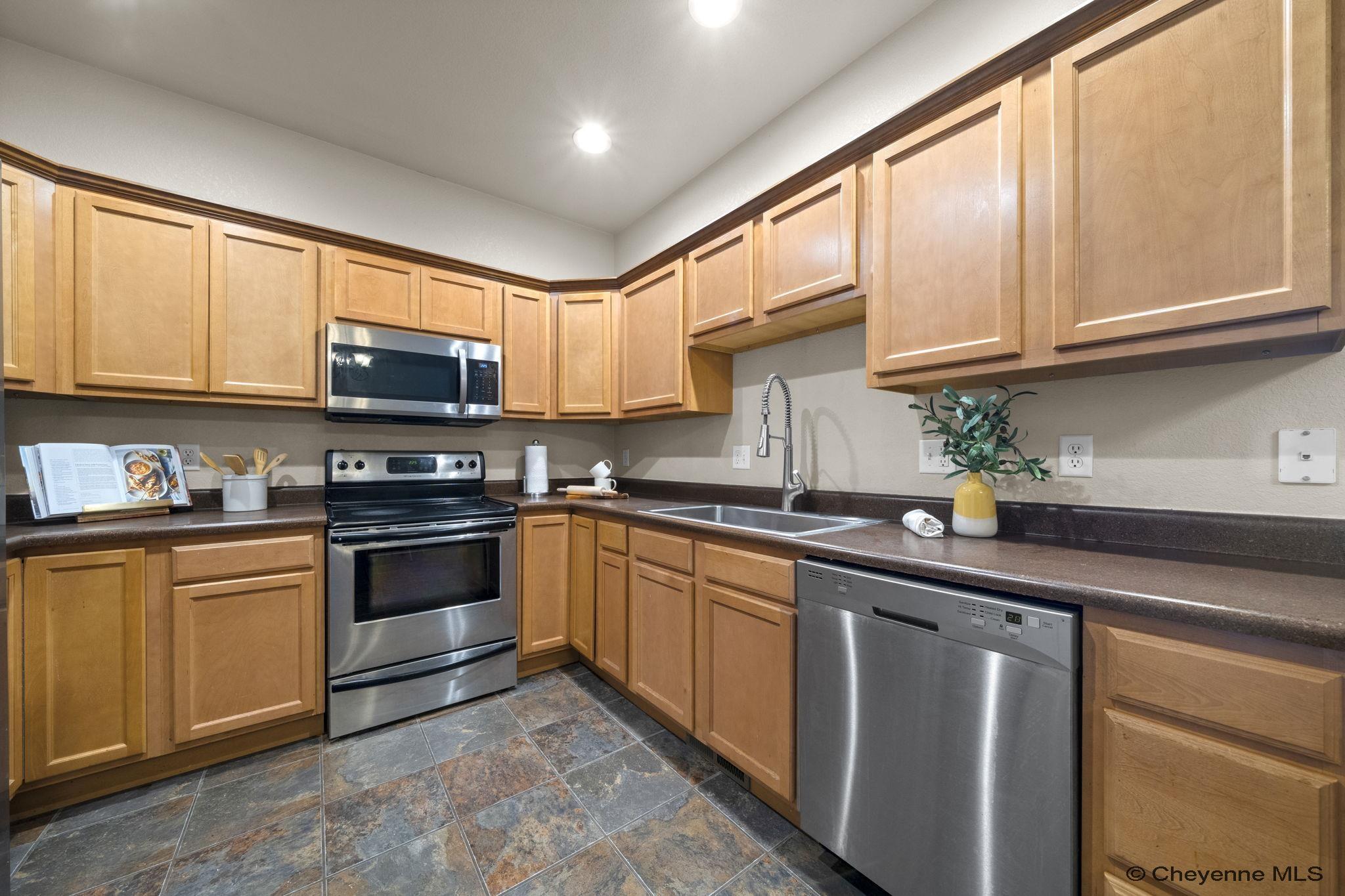 304 Borough Street Cheyenne, WY 82007 - Photo 6 of 24 Gallery Image 6
