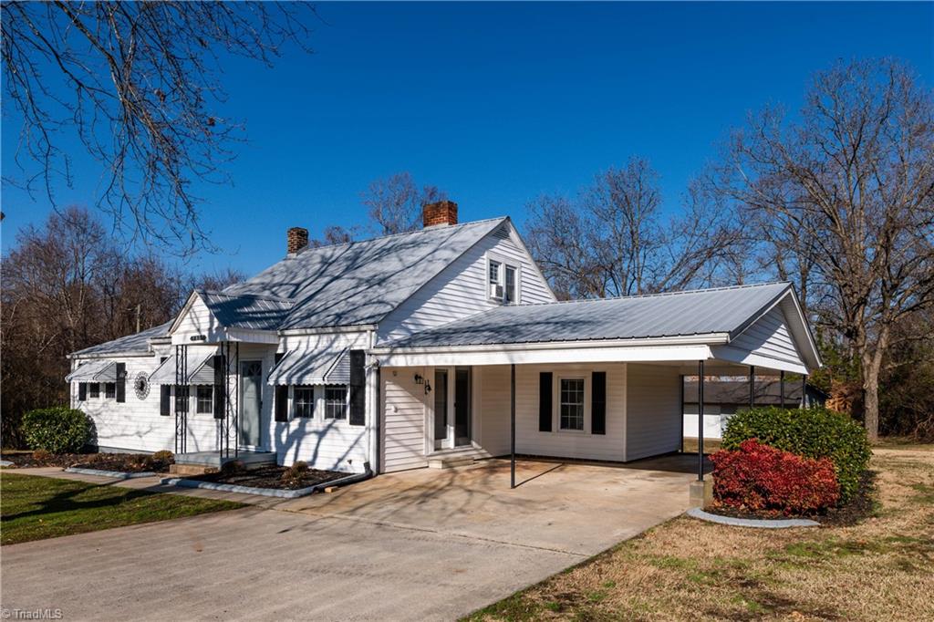1854 Hoover Road Lexington, NC 27295 - Photo 2 of 38 Gallery Image 2
