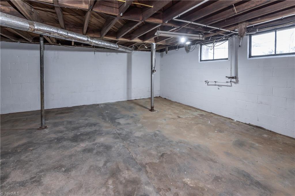 1854 Hoover Road Lexington, NC 27295 - Photo 25 of 38 Basement