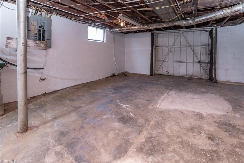 1854 Hoover Road Lexington, NC 27295 - Photo 26 of 38 Gallery Image 26