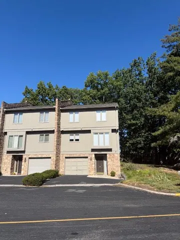 $255,000 | 3420 Londonderry Court, Roanoke, VA 24018