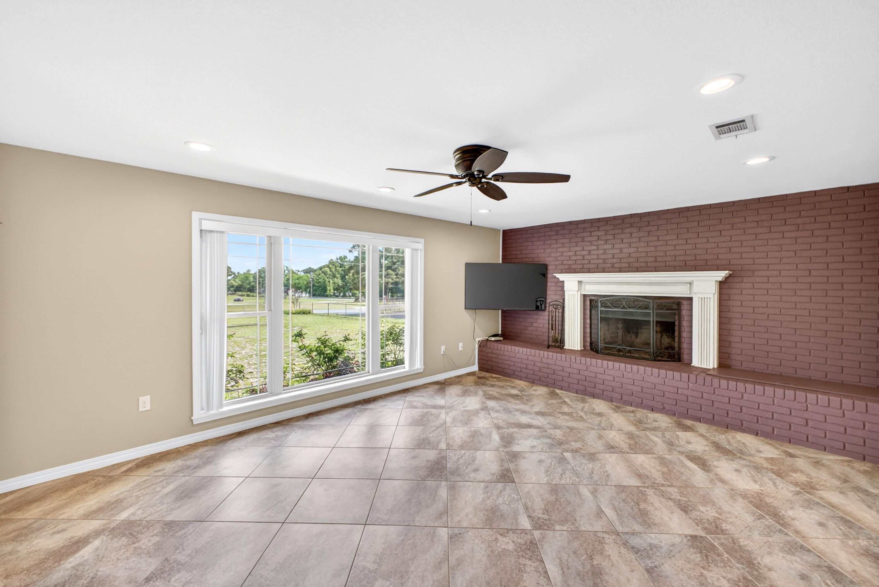 5981 Old Bethel Road Crestview, FL 32536 - Photo 10 of 76 5981 Old Bethel Rd 09