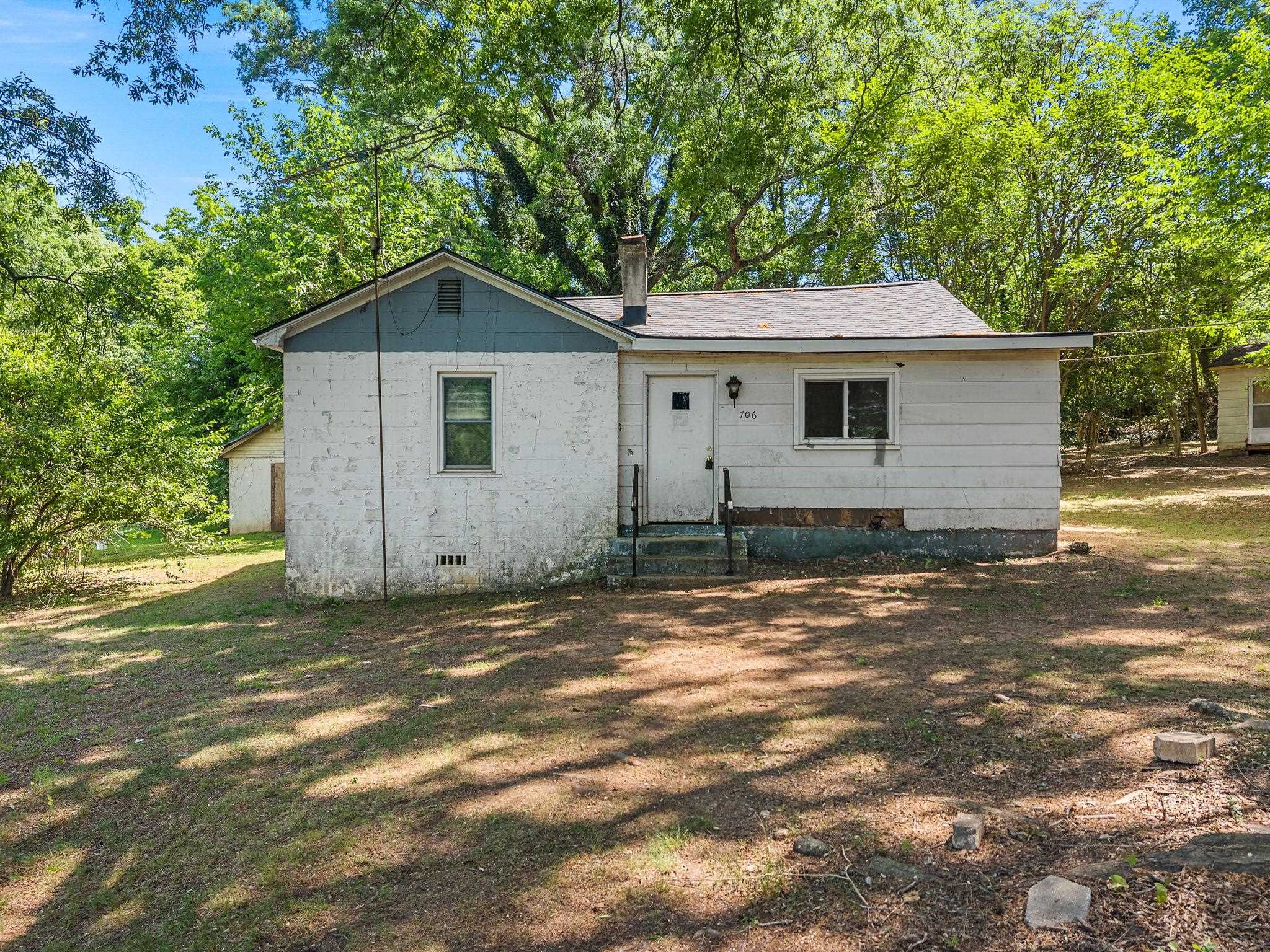 706 Marietta Street Gaffney, SC 29340 - Photo 3 of 40