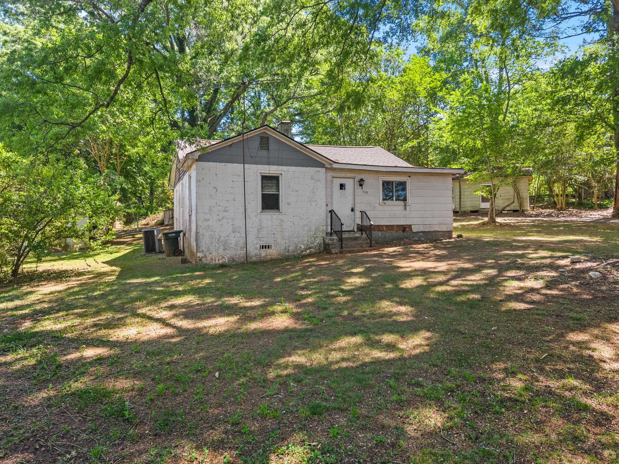 706 Marietta Street Gaffney, SC 29340 - Photo 4 of 40