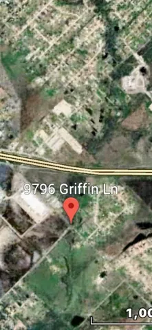 a bird view of a backyard