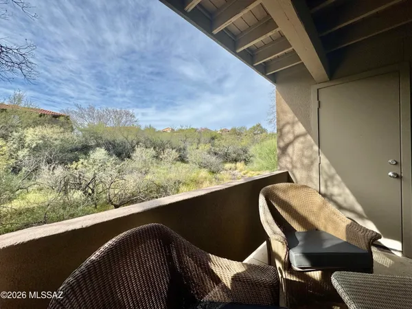 $2,000 | 5855 North Kolb Road, Unit 13104, Tucson, AZ 85750