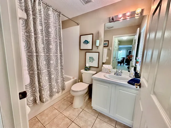 $2,200 | 812 Handsome Cab Lane, Unit 201, Melbourne, FL 32940