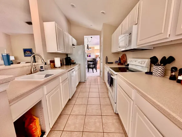 $2,200 | 812 Handsome Cab Lane, Unit 201, Melbourne, FL 32940
